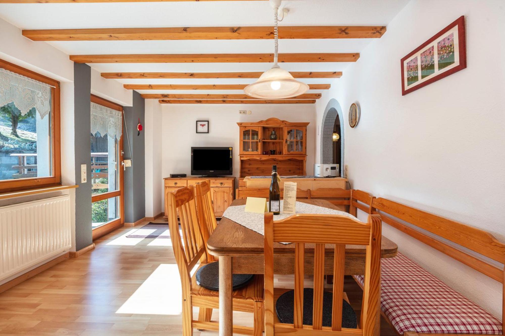 Haus Maria Apartment *
